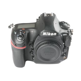 Nikon D850 con 38.105...