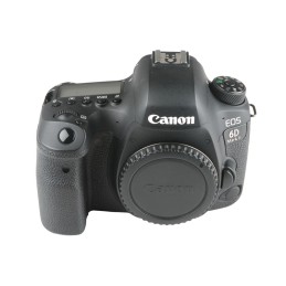 Canon EOS 6D Mark II usata...