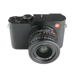 Leica Q2 nera 19050 usata...