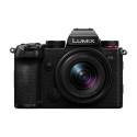 Panasonic Lumix S5D + 18-40 F4,5-6,3