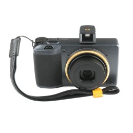 Ricoh GR III Street Edition...