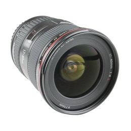 Canon EF 17–40 F4L USM...