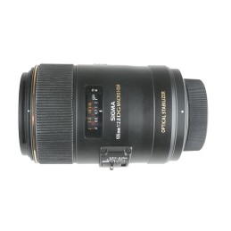 Sigma 105 mm F2,8 EX DG OS...