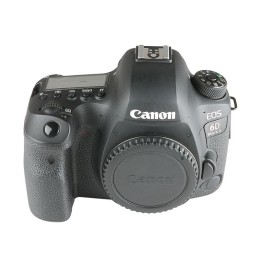 Canon EOS 6D Mark II usata...