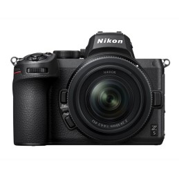Nikon Z5 + Z 24-50 F4-6,3 +...