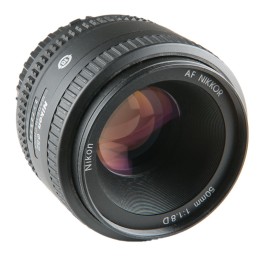 Nikon 50 mm F1,8 AF D usato...