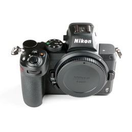 Nikon Z5 usata 1.392 scatti...