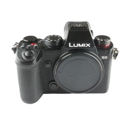 Panasonic LUMIX S5 10.305...