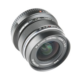 Olympus 12 mm F2 M.Zuiko...