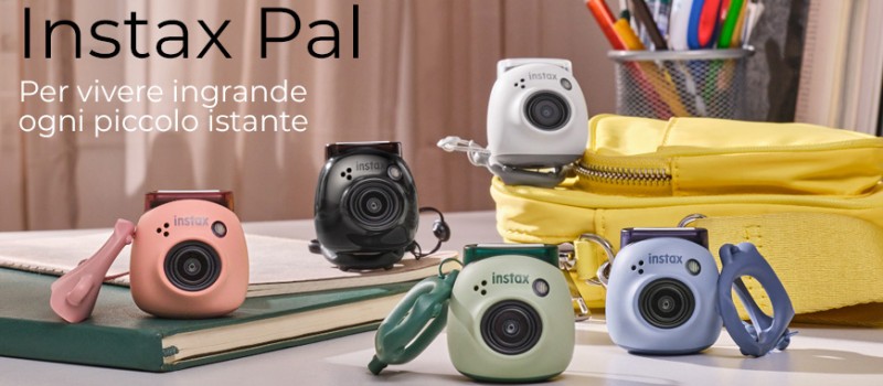 Instax Pal: la prima fotocamera digitale compatta che sta nel palmo della mano